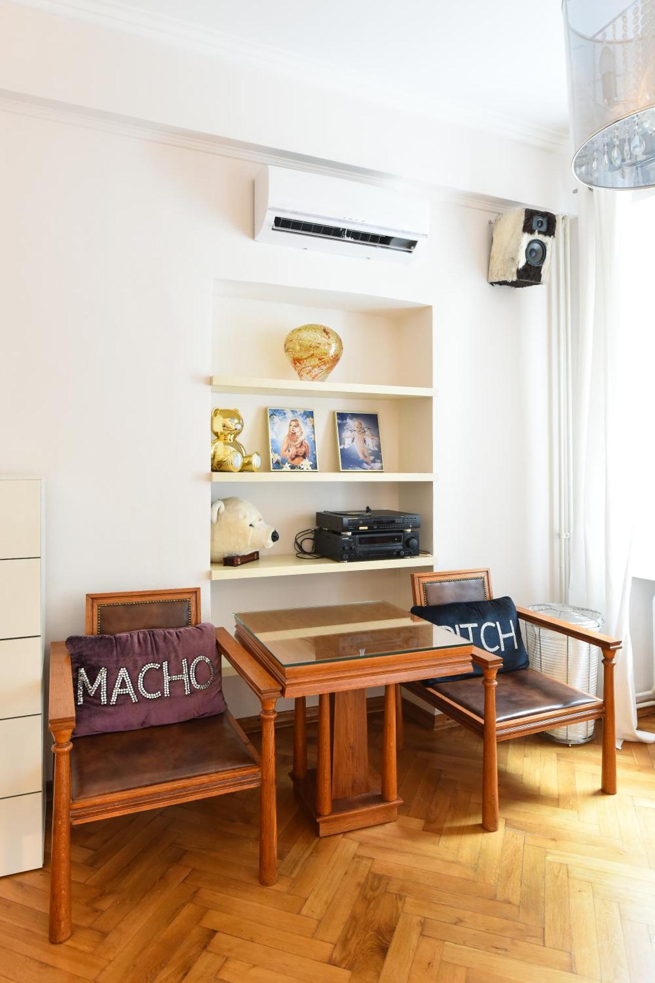 Neoclassical Luxury Apartment Любляна Экстерьер фото