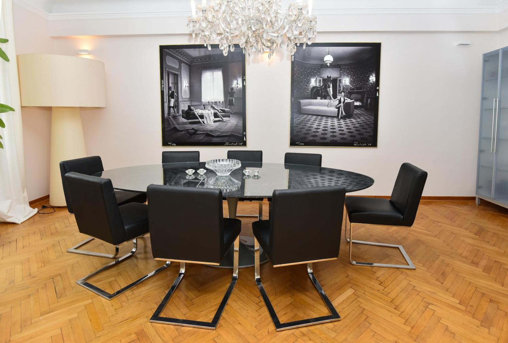 Neoclassical Luxury Apartment Любляна Экстерьер фото