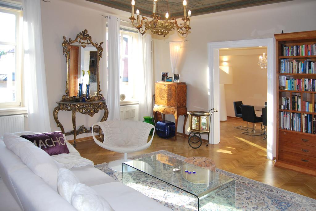 Neoclassical Luxury Apartment Любляна Экстерьер фото